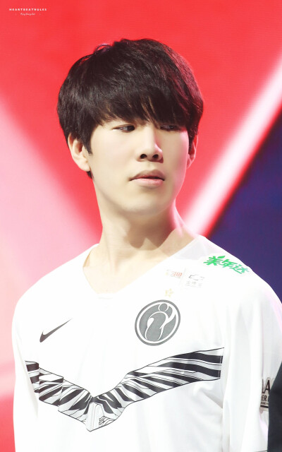 NAVI击败了 FURIA Esports ， GamerLegion 超越了 Mouz ，晋级IEM Katowice 2025的B组半决赛