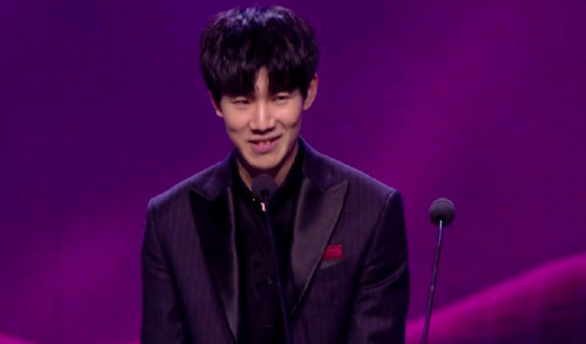 兵役归来转型教练，前世界冠军Easyhoon在线求职